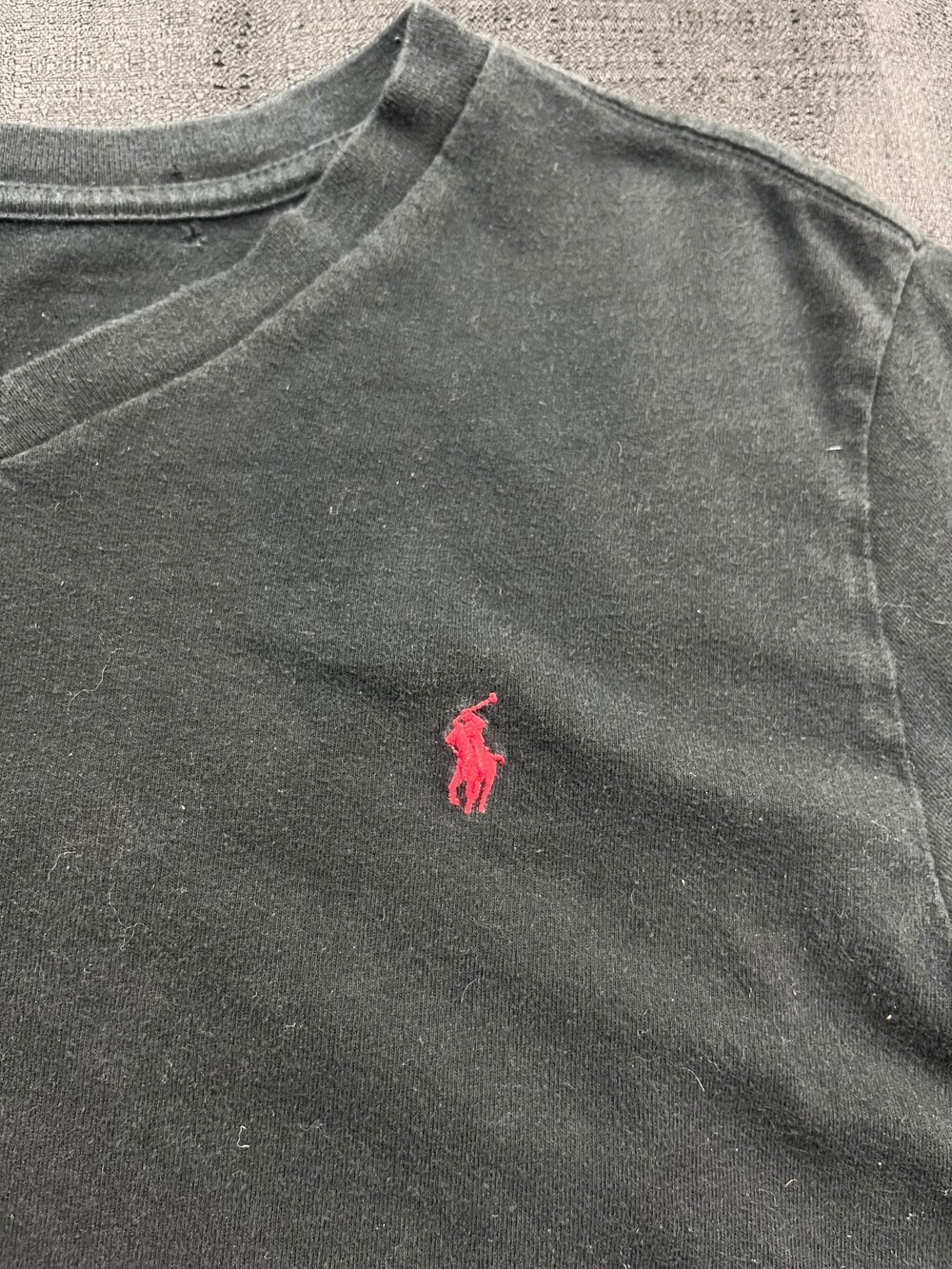 Ralph Lauren V-neck T-shirt Large Black Cotton with Red Logo